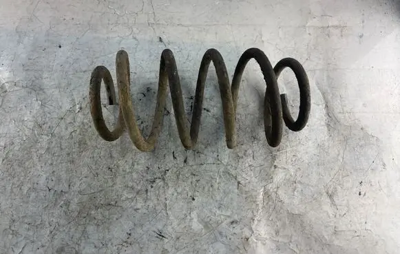 Jeep Grand Cherokee (WK) Rear coil spring