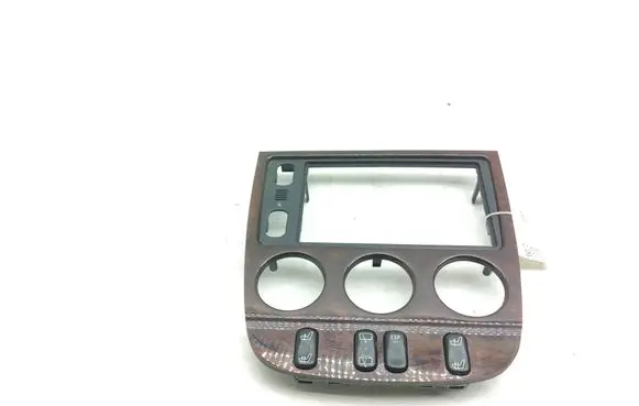 Mercedes-Benz ML W163 Radio/GPS head unit trim