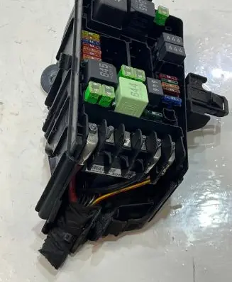 Volkswagen PASSAT B8 Fuse box set 5Q0907361B