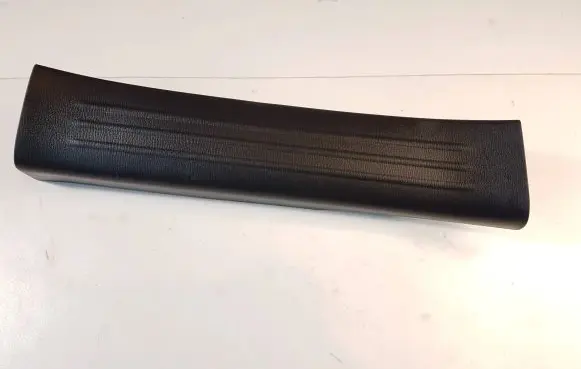 Mazda CX-5 II Rear sill trim cover KB7W68730