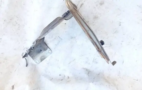 Audi 80 90 S2 B4 Radiator support slam panel 893010107