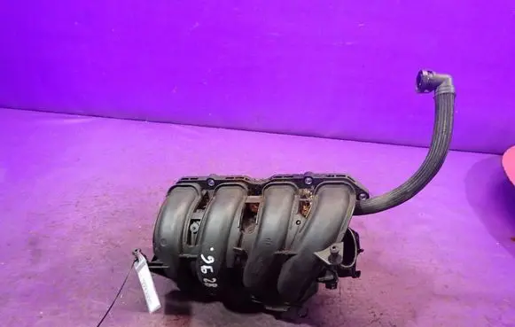 Peugeot 207 CC Intake manifold
