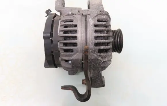 Opel Zafira A Generator/alternator 90561971 0124415002