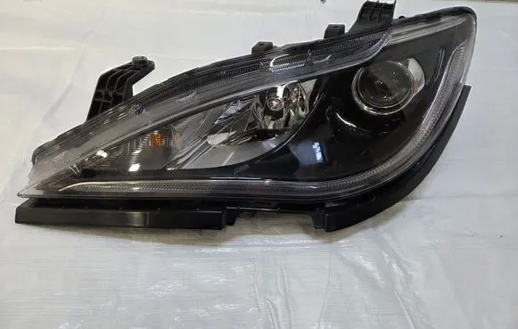 Chrysler Pacifica Headlight/headlamp 