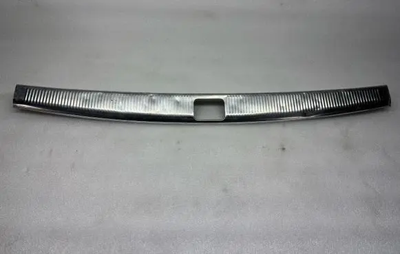 Trunk/boot sill cover protection