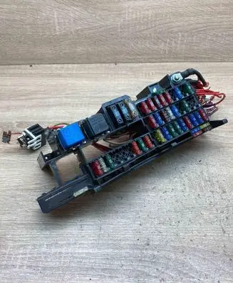 Mercedes-Benz A W168 Fuse module A1685450240 Used