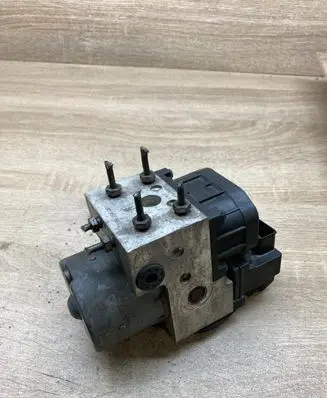 Volvo S40, V40 ABS Pump 0273004224 30857585 0265216462