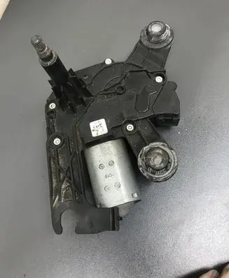 Peugeot 2008 I Rear window wiper motor