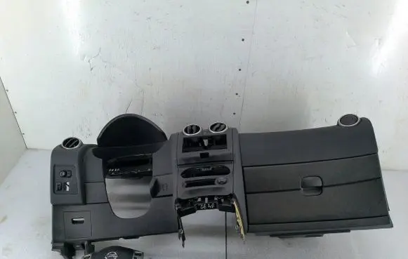 Nissan Qashqai+2 Dashboard