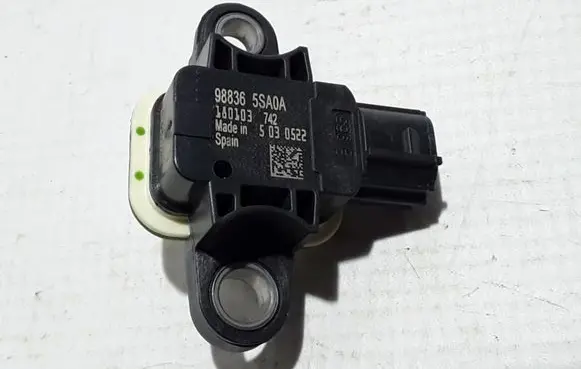 Renault Alaskan Airbag deployment crash/impact sensor 988365SA0A