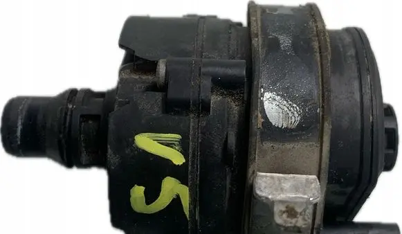 BMW 4 F32 F33 Water pump 9147359
