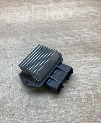 Toyota Corolla Verso AR10 Heater blower motor/fan resistor 4993002121