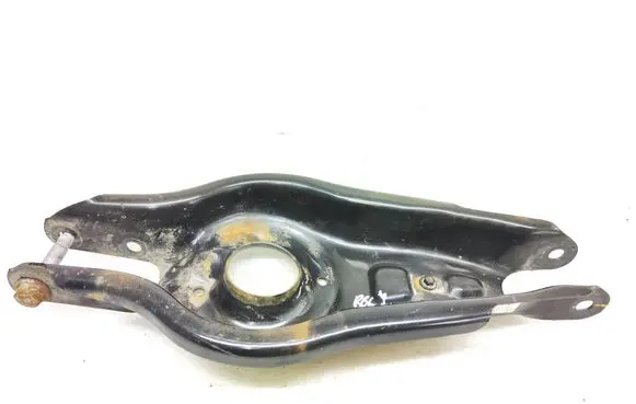 Rear control arm