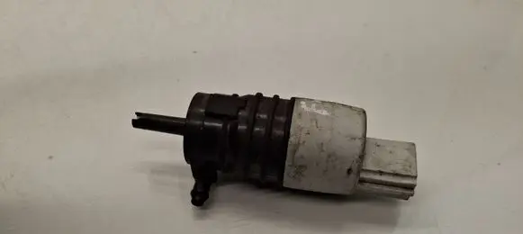 BMW 2 F44 Windscreen/windshield washer pump 7298309