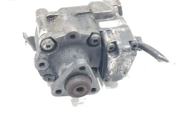 BMW 5 E60 E61 Power steering pump 6780848