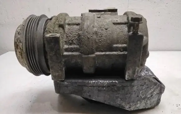 Iveco Daily 4th gen Air conditioning (A/C) compressor (pump) 4472207851 HFC134A 10PA17C