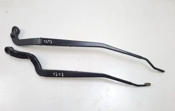 Land Rover Range Rover Sport L494 Front wiper blade arm 2284 2285