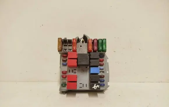 Citroen Berlingo Fuse box set 1332045080 13330450 19042004