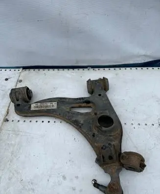 Mercedes-Benz SLK R170 Front lower control arm/wishbone 00765R