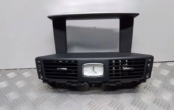Infiniti Q70 Y51 Dash center air vent grill P10751B34000