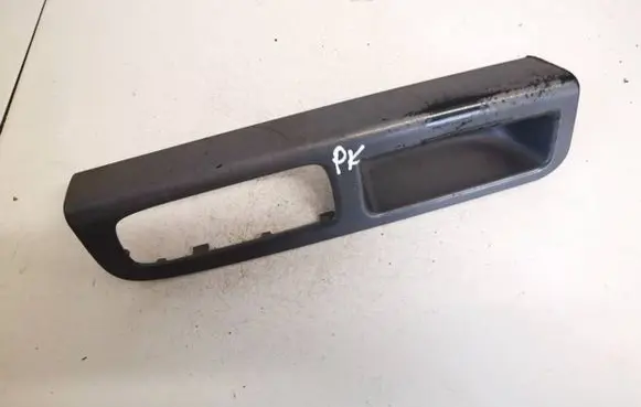 Volvo S40 Front door window switch trim 8679473