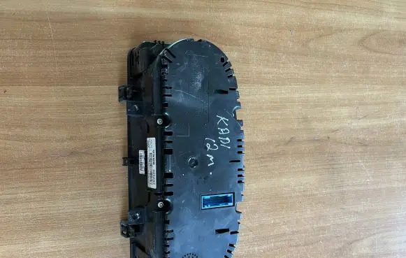 Volkswagen Caddy Speedometer (instrument cluster)