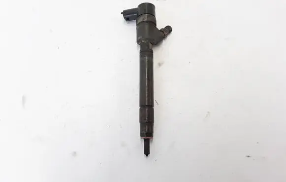 Volvo XC60 Fuel injector 30777526