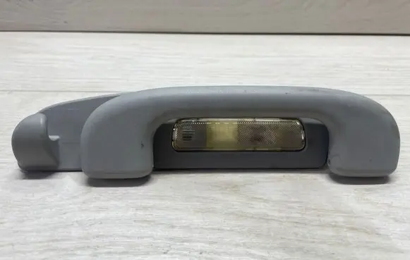 Rear interior roof grab handle