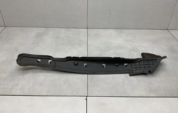 Skoda Superb B8 (3V) Fender end trim 3V0821112B