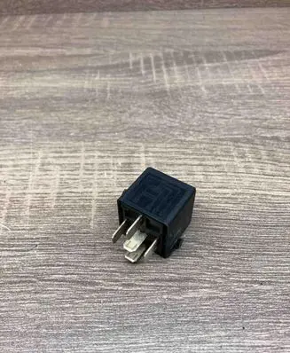 BMW 5 E34 Other relay 1388364 V23134N59X109