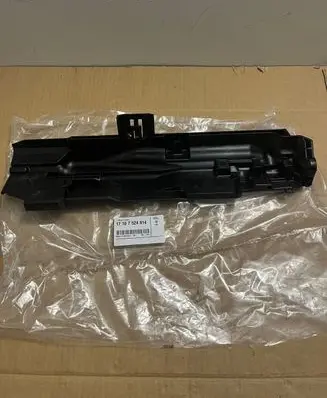 BMW 3 E90 E91 Radiator mount bracket 17107524914