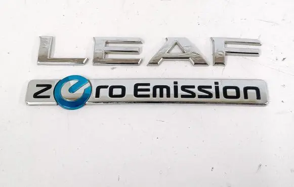 Nissan Leaf I (ZE0) Manufacturers badge/model letters 