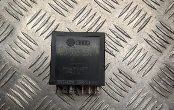 Audi A6 S6 C5 4B Window wiper relay 4B0955531A B090501 5WK10430A