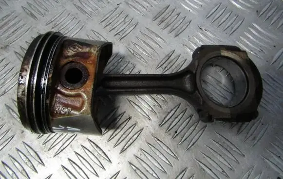 Renault Scenic I Piston with connecting rod