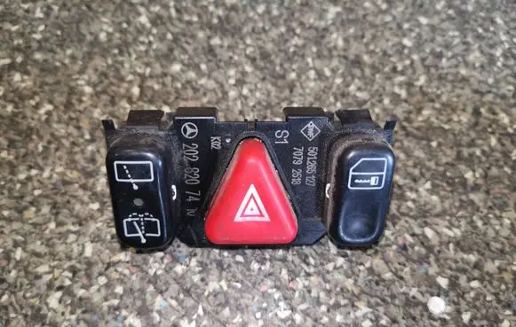 Mercedes-Benz C W202 Hazard light switch 2028207410
