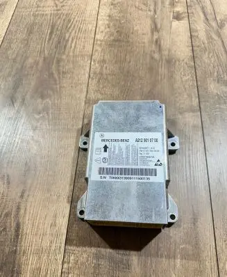 Mercedes-Benz E W212 Airbag control unit/module A2129010700 5WK43871