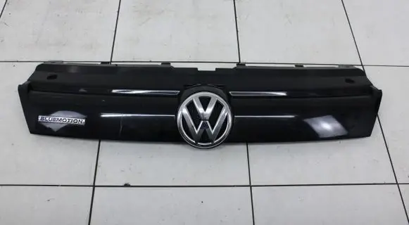 Volkswagen Polo V 6R Front bumper upper radiator grill 6R0853653E