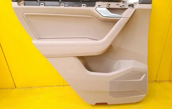 Volkswagen Touareg III Coupe rear side trim panel 