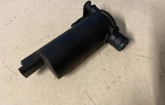 Peugeot 508 Windscreen/windshield washer pump 9672630880
