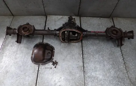 Jeep Grand Cherokee (WJ) Rear differential 