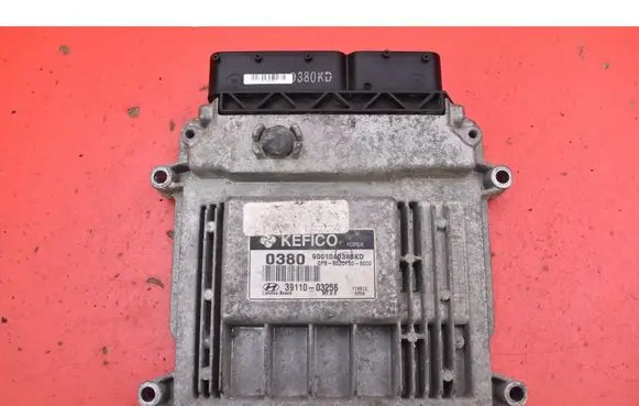 Hyundai i20 (PB PBT) Engine control unit/module ECU 3911003256