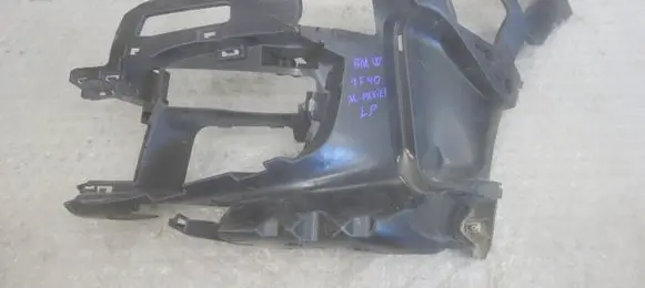 BMW 1 F40 Front bumper mounting bracket 51118070937