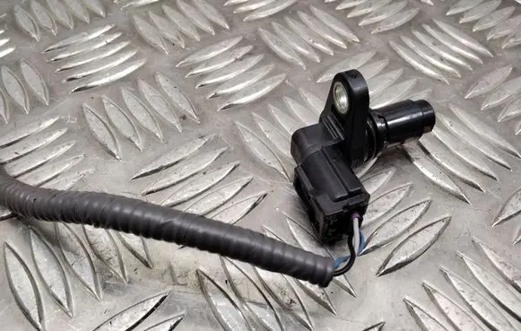 Lexus RX 450H Camshaft position sensor 02C181440