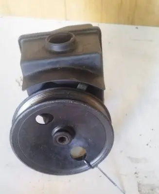 Volvo S70 V70 V70 XC Power steering pump 3546907
