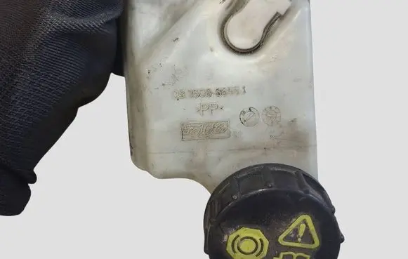 Volvo V50 Master brake cylinder 03350886551 03350886561