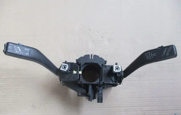 Seat Ibiza IV (6J,6P) Central console control unit 1K0953503ER