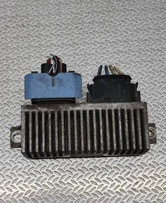 Renault Megane III Glow plug pre-heat relay 8200558438A