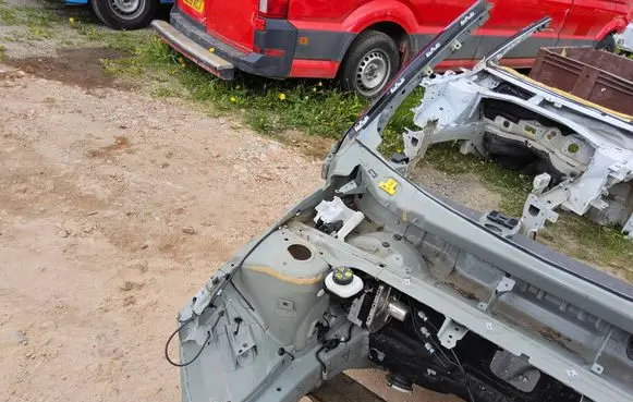 Volvo XC40 Front quarter panel