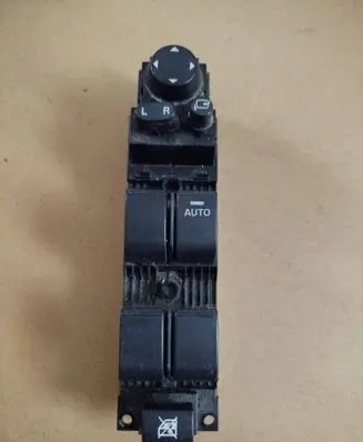 Mazda 3 II Electric window control switch BEH566350 5AA798EA02