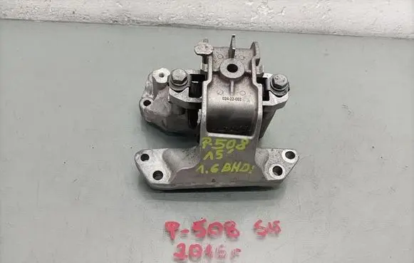 Peugeot 508 Engine mount vacuum valve 